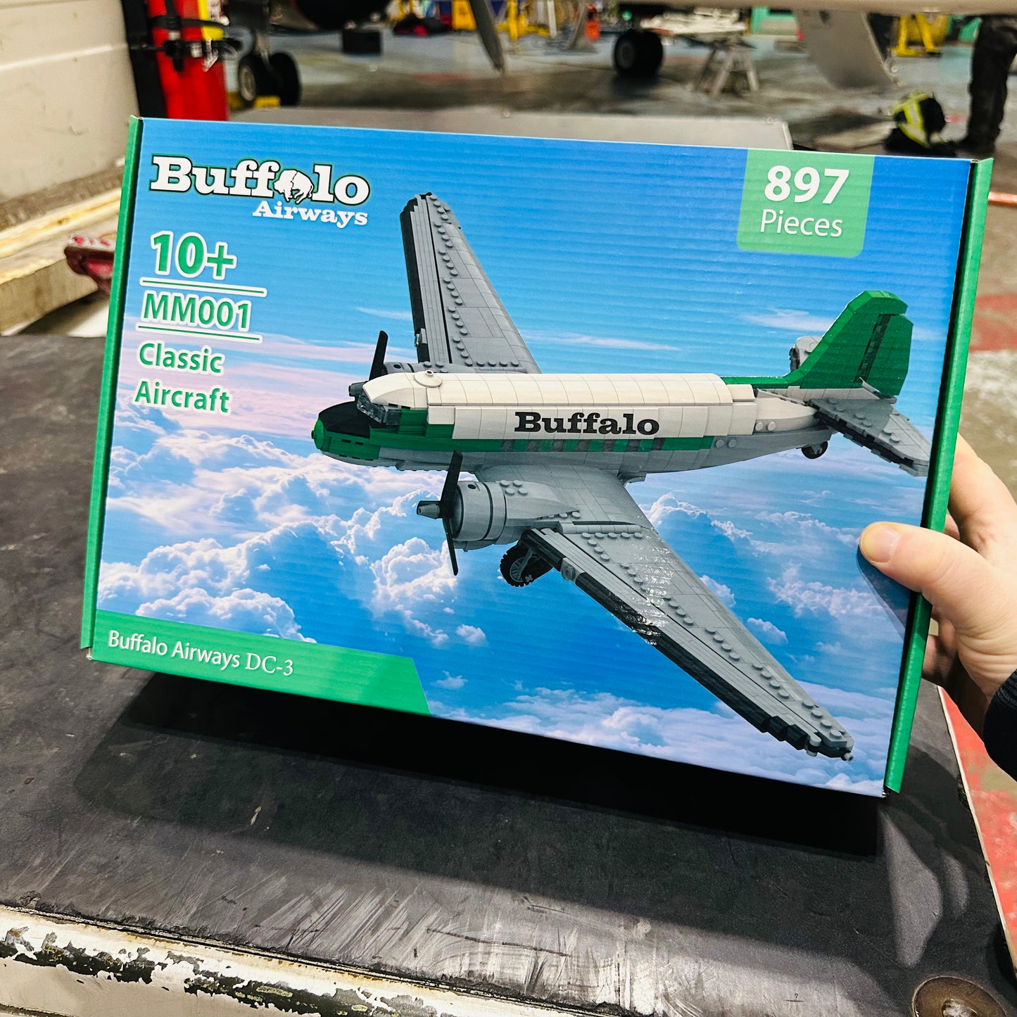 Buffalo DC-3 MOC Brick Kit