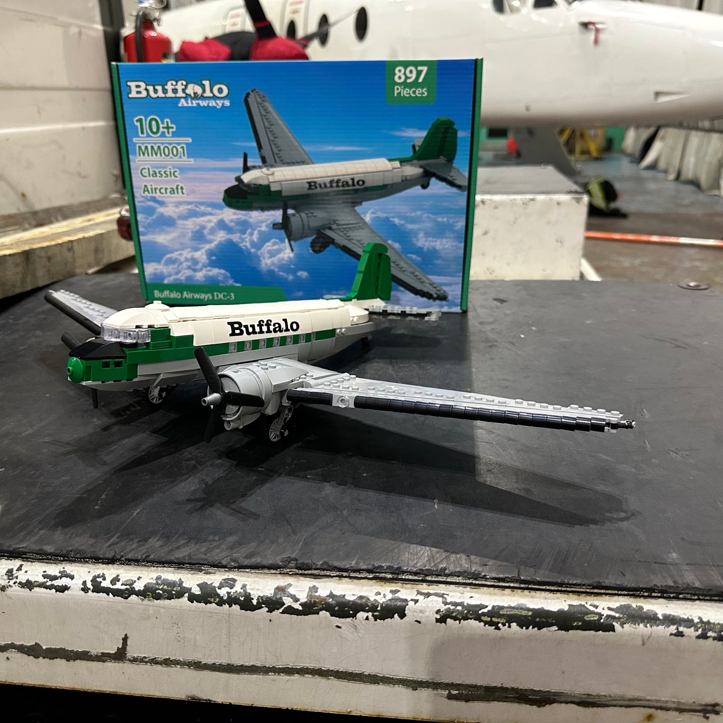 Buffalo DC-3 MOC Brick Kit